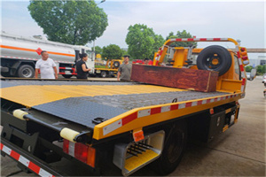 长沙附近拖车电话号码服务